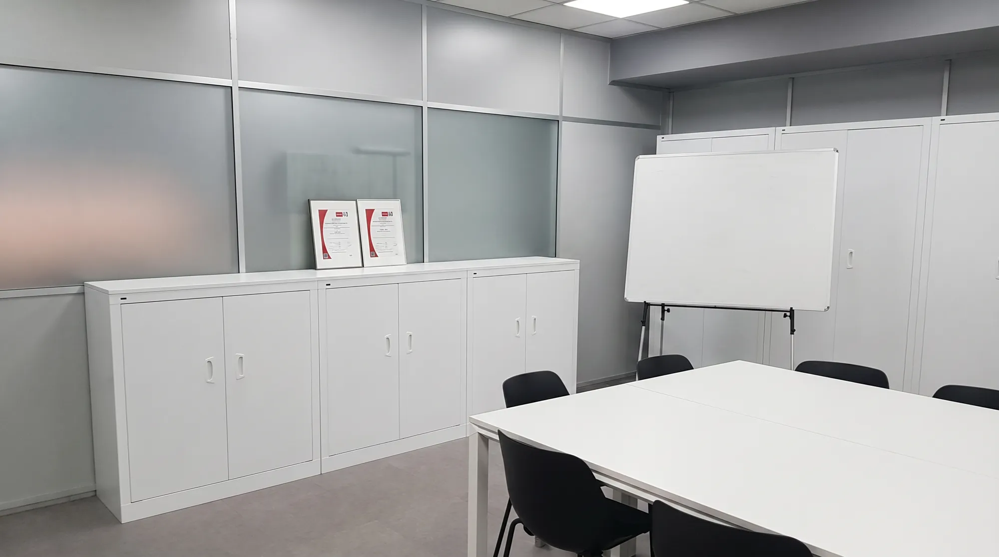 Suministros GAMESA – Comedor — imagen 4