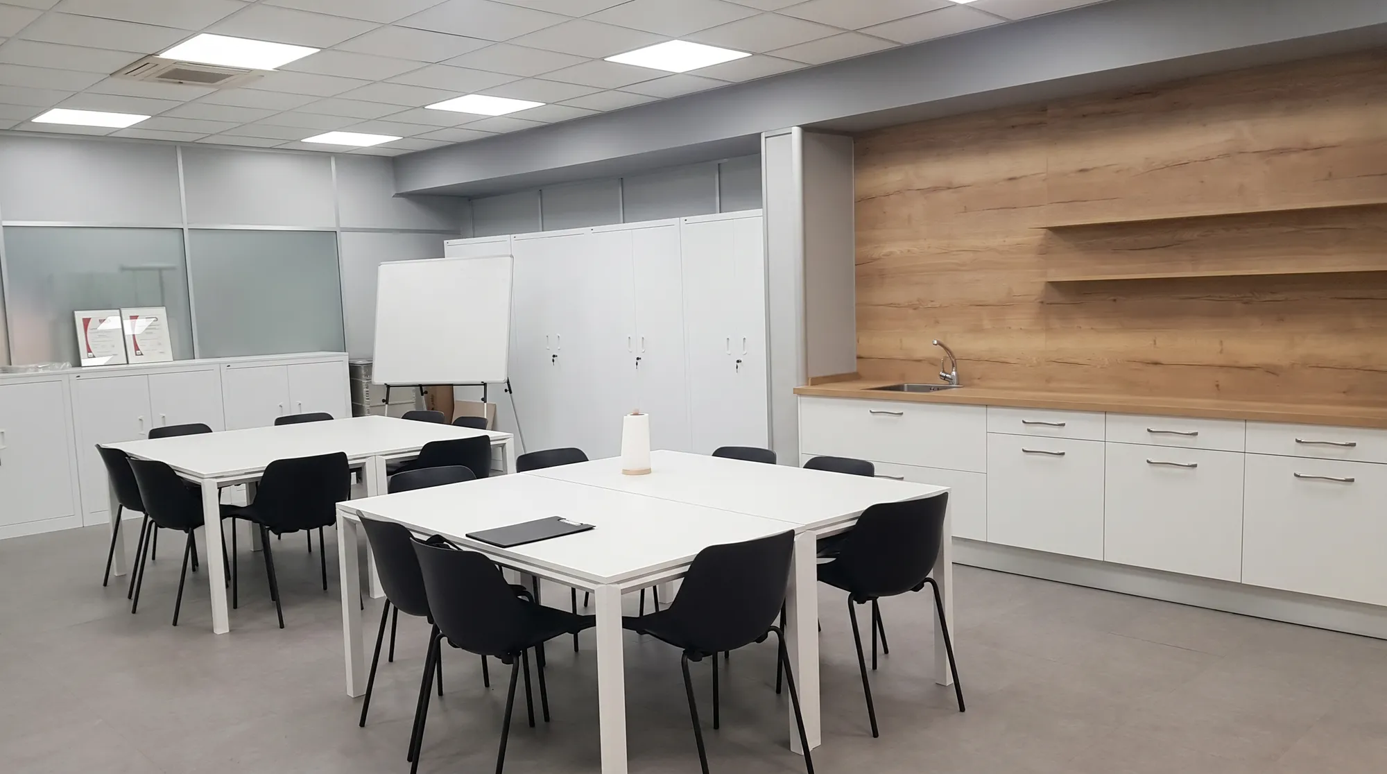 Suministros GAMESA – Comedor — imagen 2