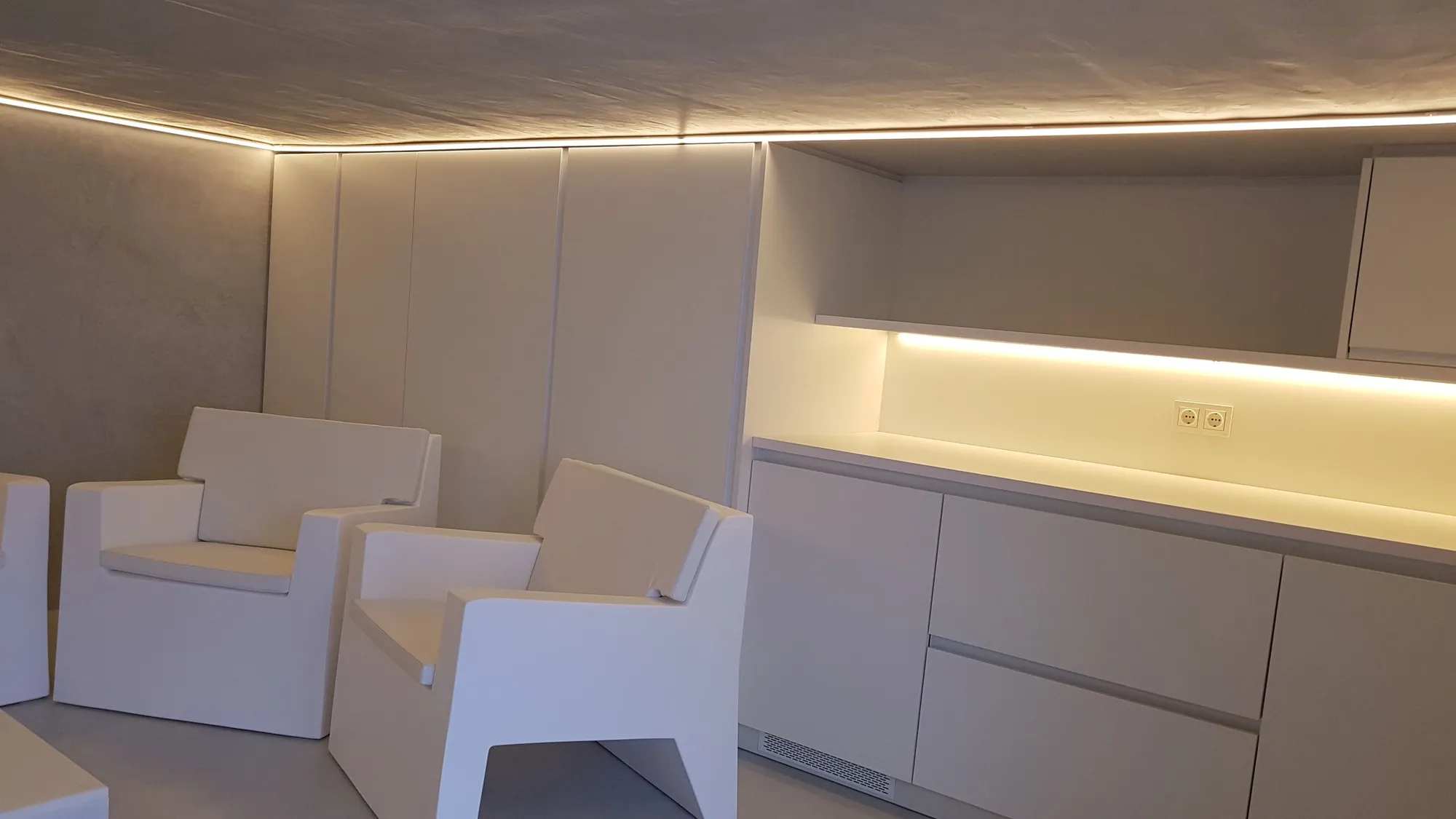ZU_2 – Office — imagen 3